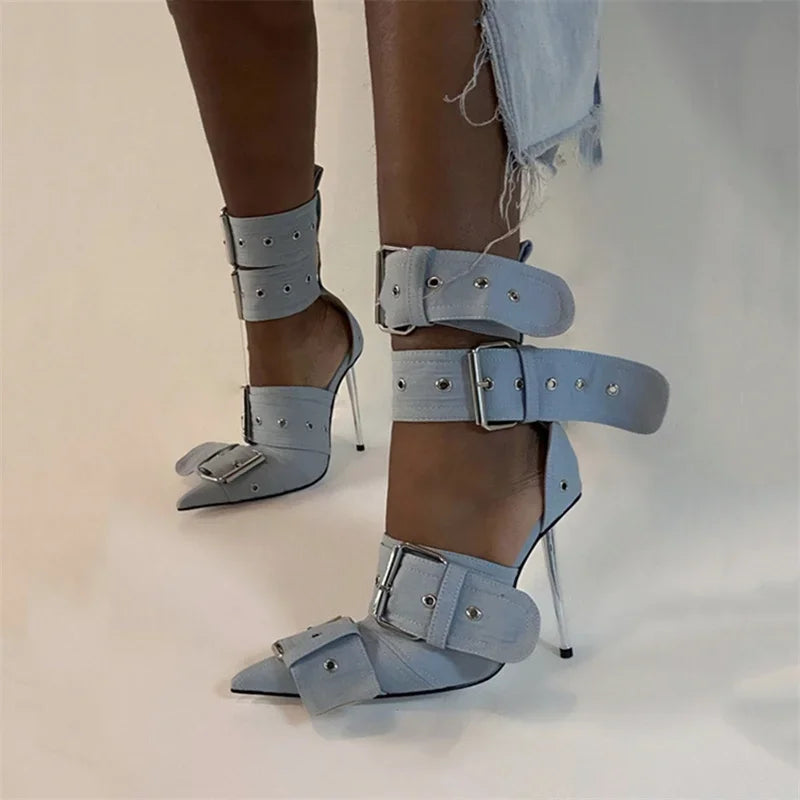 Yonce Heel